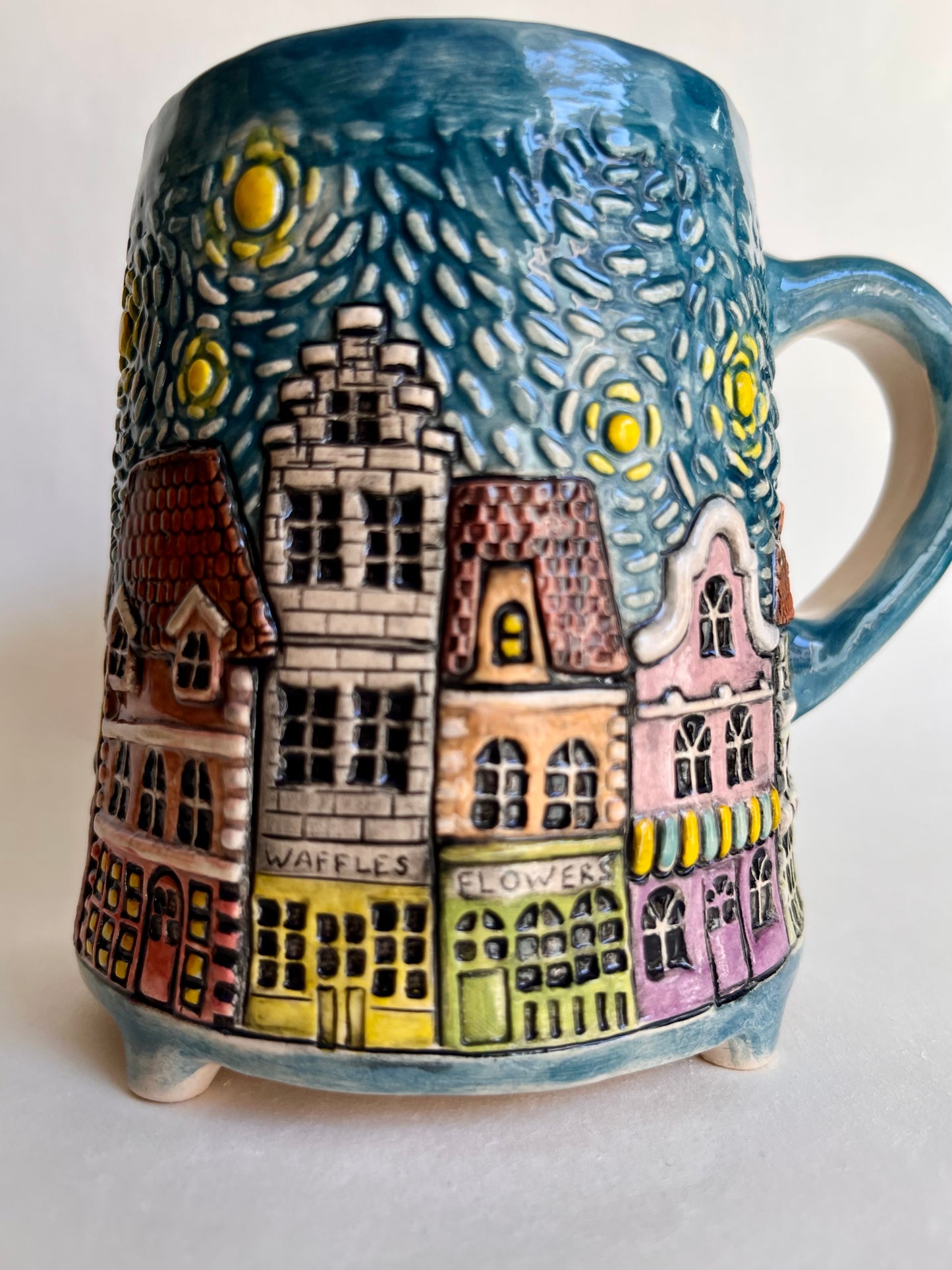 European town street 360 ml / 12 oz mug