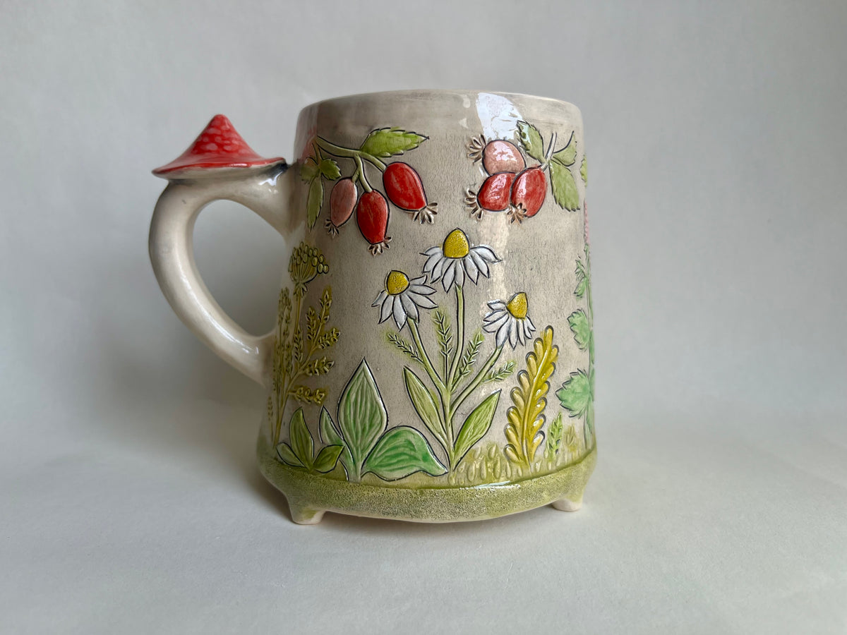 Rosa and The Rosehip Harvest Mug 470 ml / 16 oz