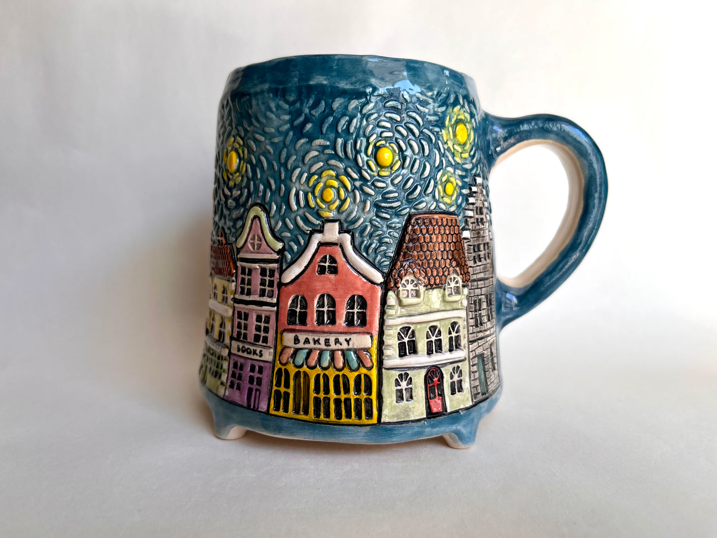 European town street 470ml / 16 oz mug