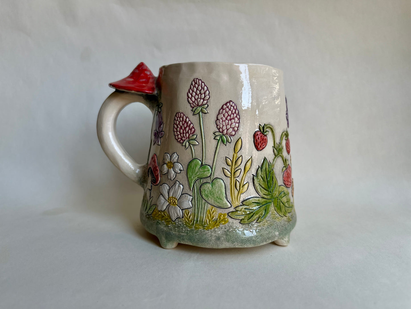 Rosa and The Little Ladybug Mug 470 ml / 16 oz