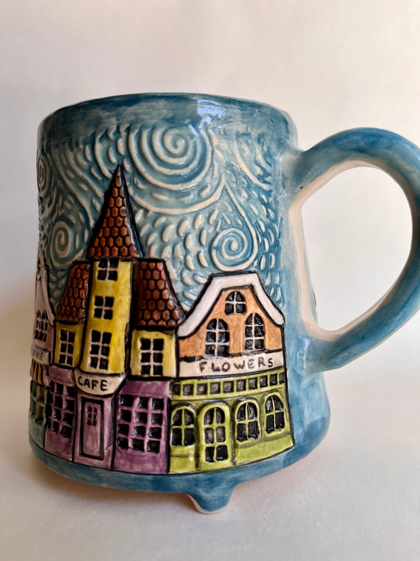 European town street 360 ml / 12 oz mug