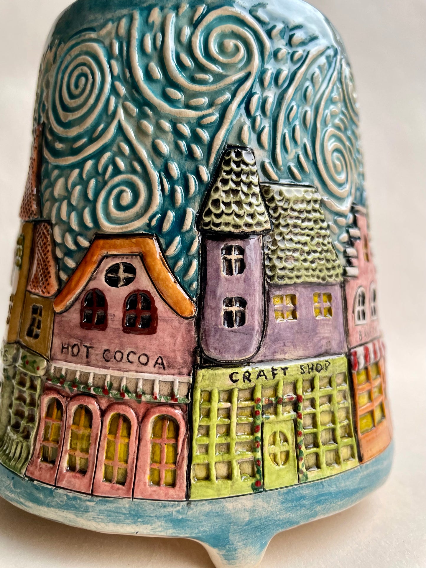 Festive Street mug 470 ml/ 16 oz