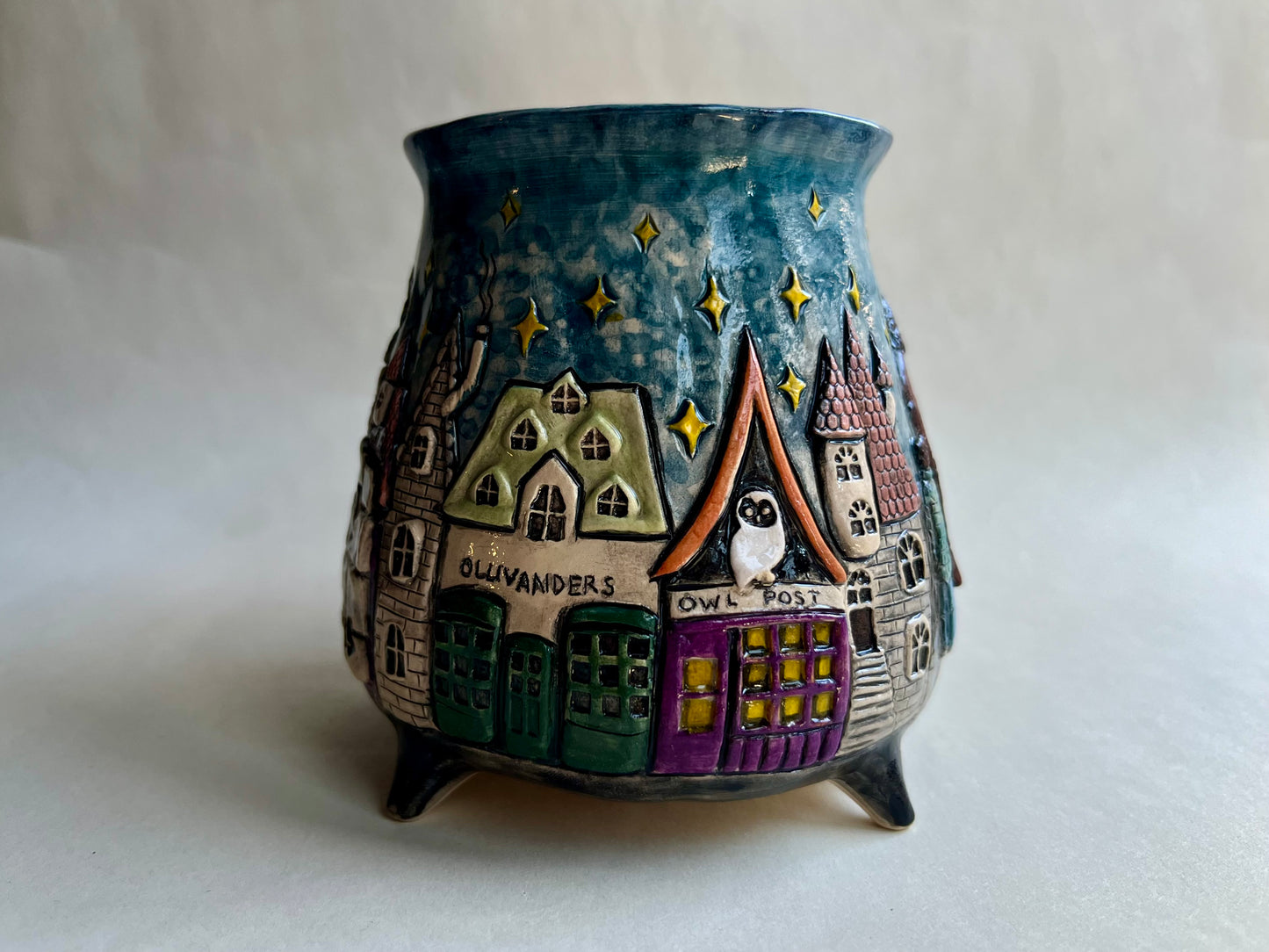 First Visit to the Alley Mug 500ml / 17 oz