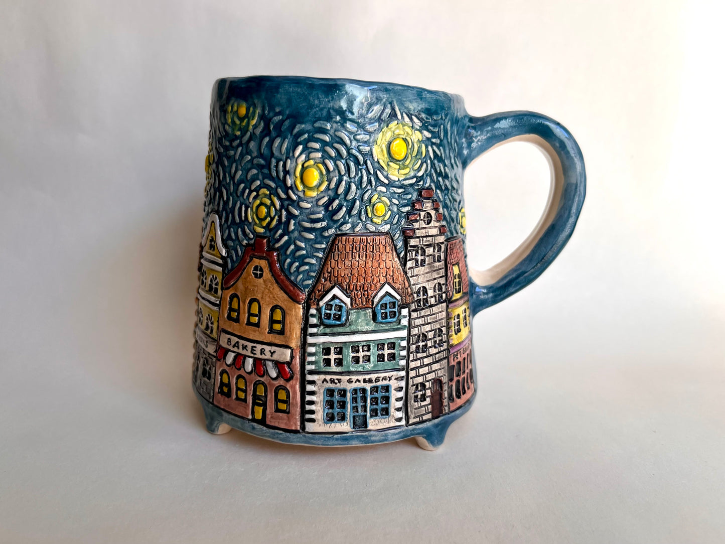 European town street 470ml / 16 oz mug