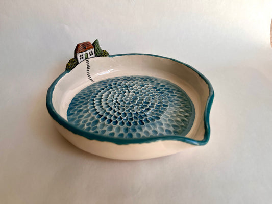 Mediterranean Style White House Garlic Grater Bowl