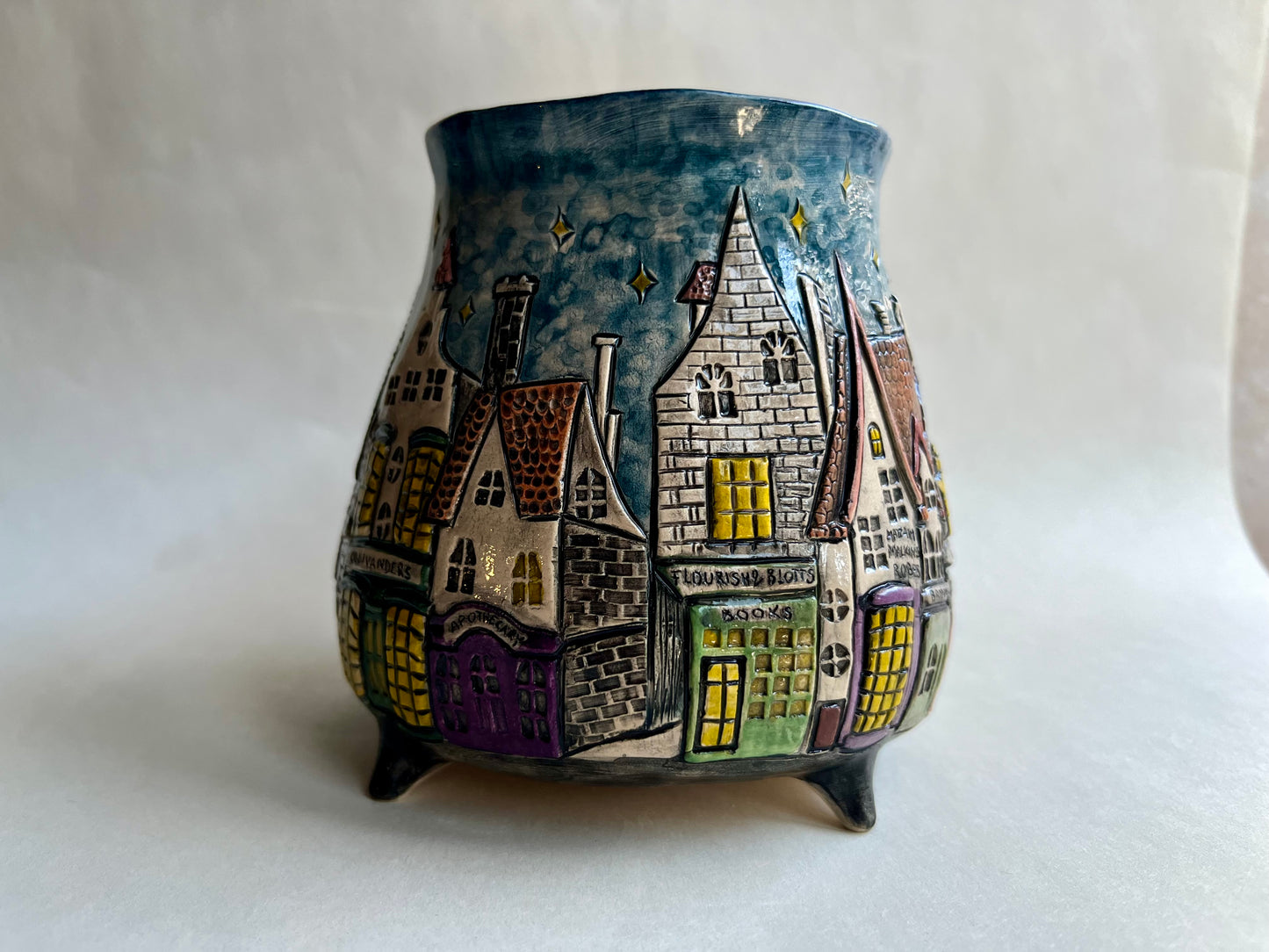 The Hidden Alley Mug 500ml / 17 oz