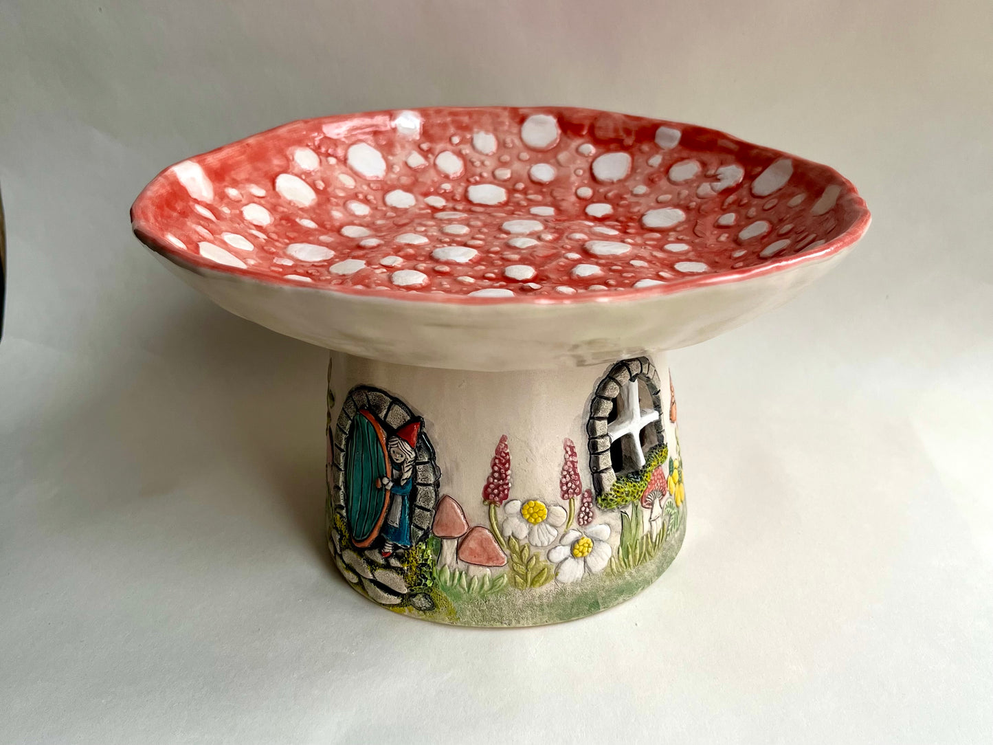 Rosa mushroom elevated bowl