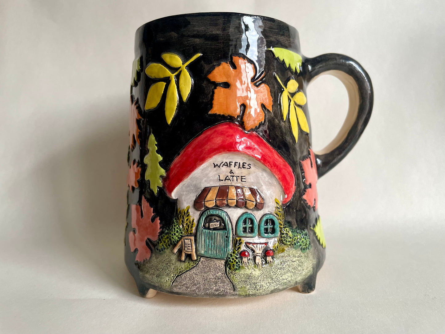 Waffle & Latte Mushroom cottage mug 550ml / 18.5 oz