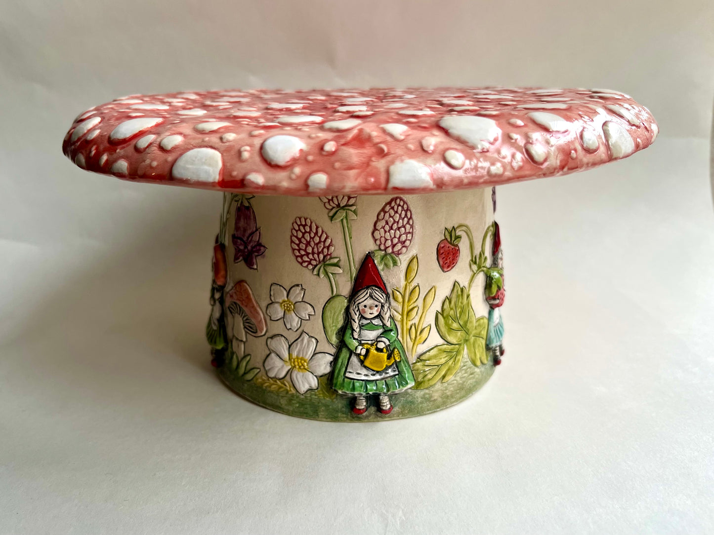 Rosa mushroom cake stand - 22cm / 8.6"
