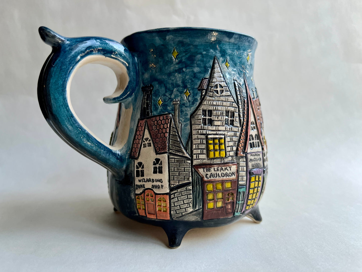 The Hidden Alley Mug 470 ml / 16 oz